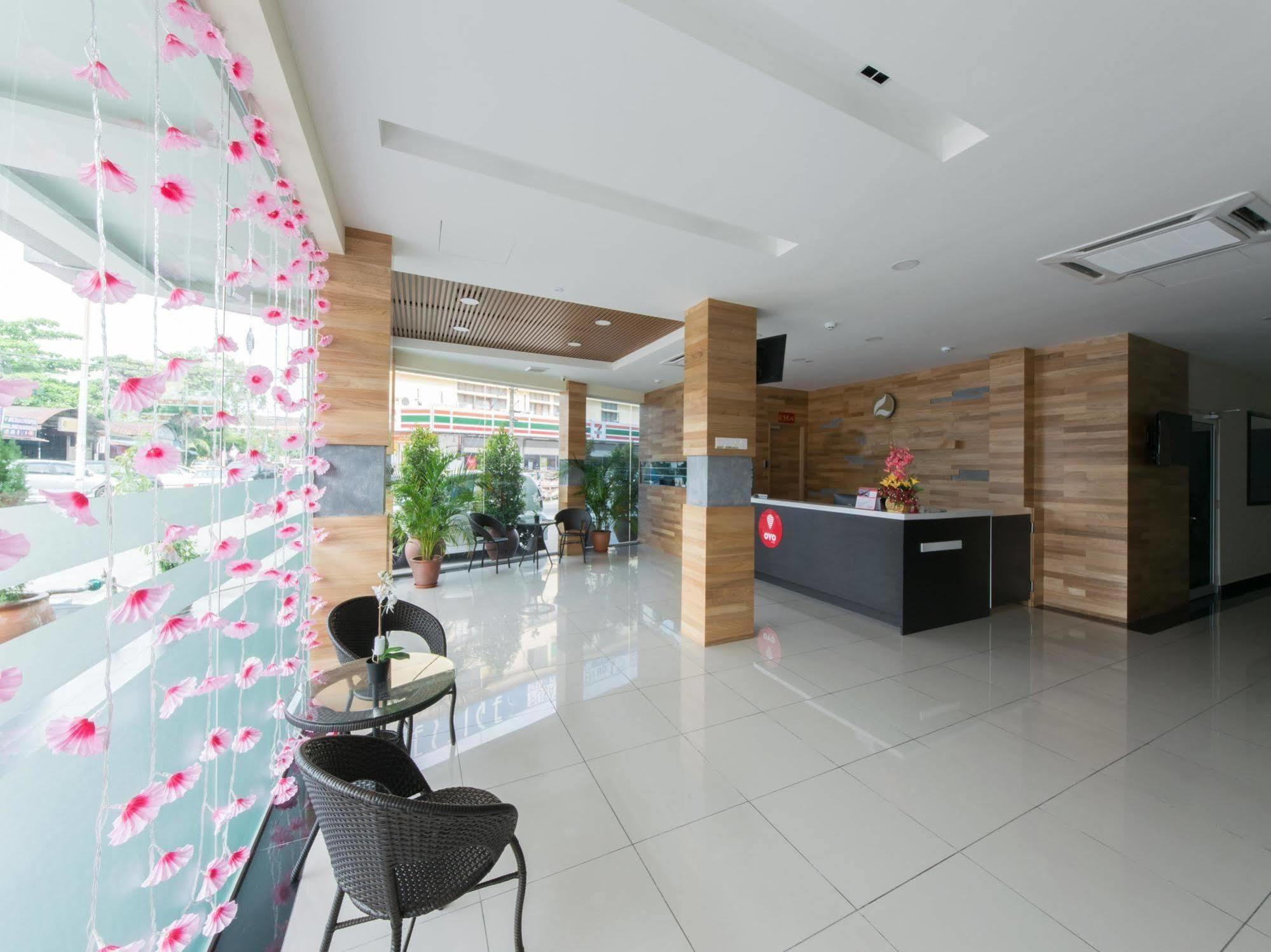 Lavana Hotel Batu Caves Экстерьер фото