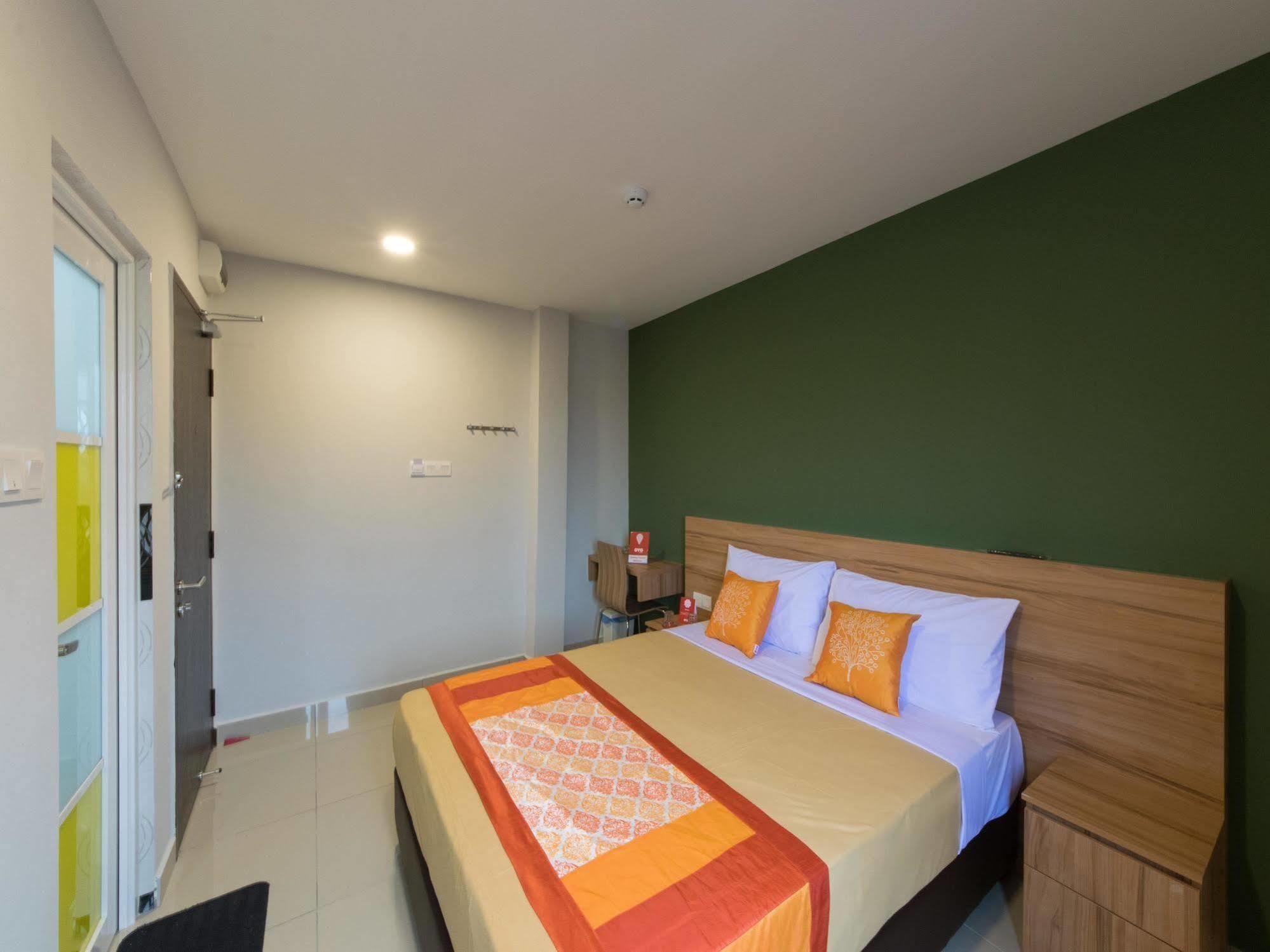 Lavana Hotel Batu Caves Экстерьер фото